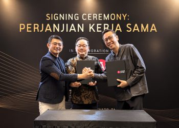 Foto: dari kiri ke kanan (COO Collins Boulevard, Harris F. Aison; Direktur TRINLAND, Septian Starlin; dan Director of Business Development Artotel Group, Jonathan Mokalu)